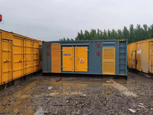 大武口柴油发电机如何判断干式空气滤清器是否需要更换？